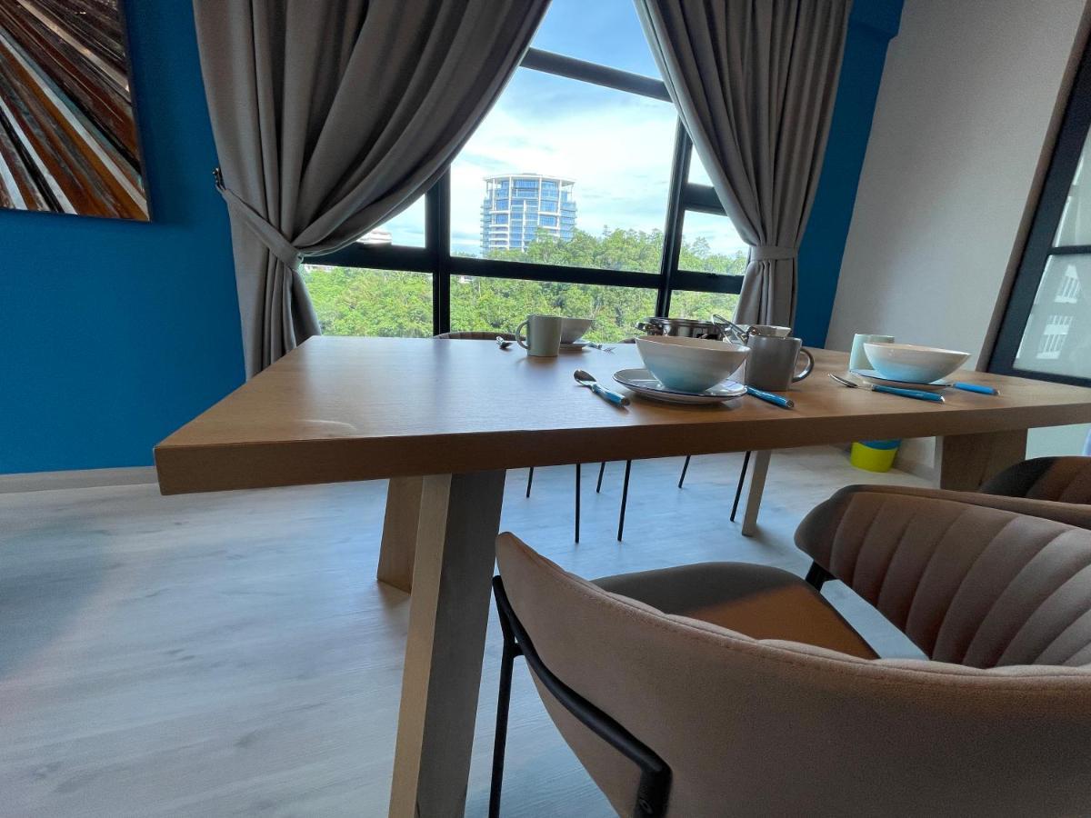 Seaview Luxury Condo Homestay 2Bed 2Bath Jesselton Quay By R2 Residence كوتا كينابالو المظهر الخارجي الصورة