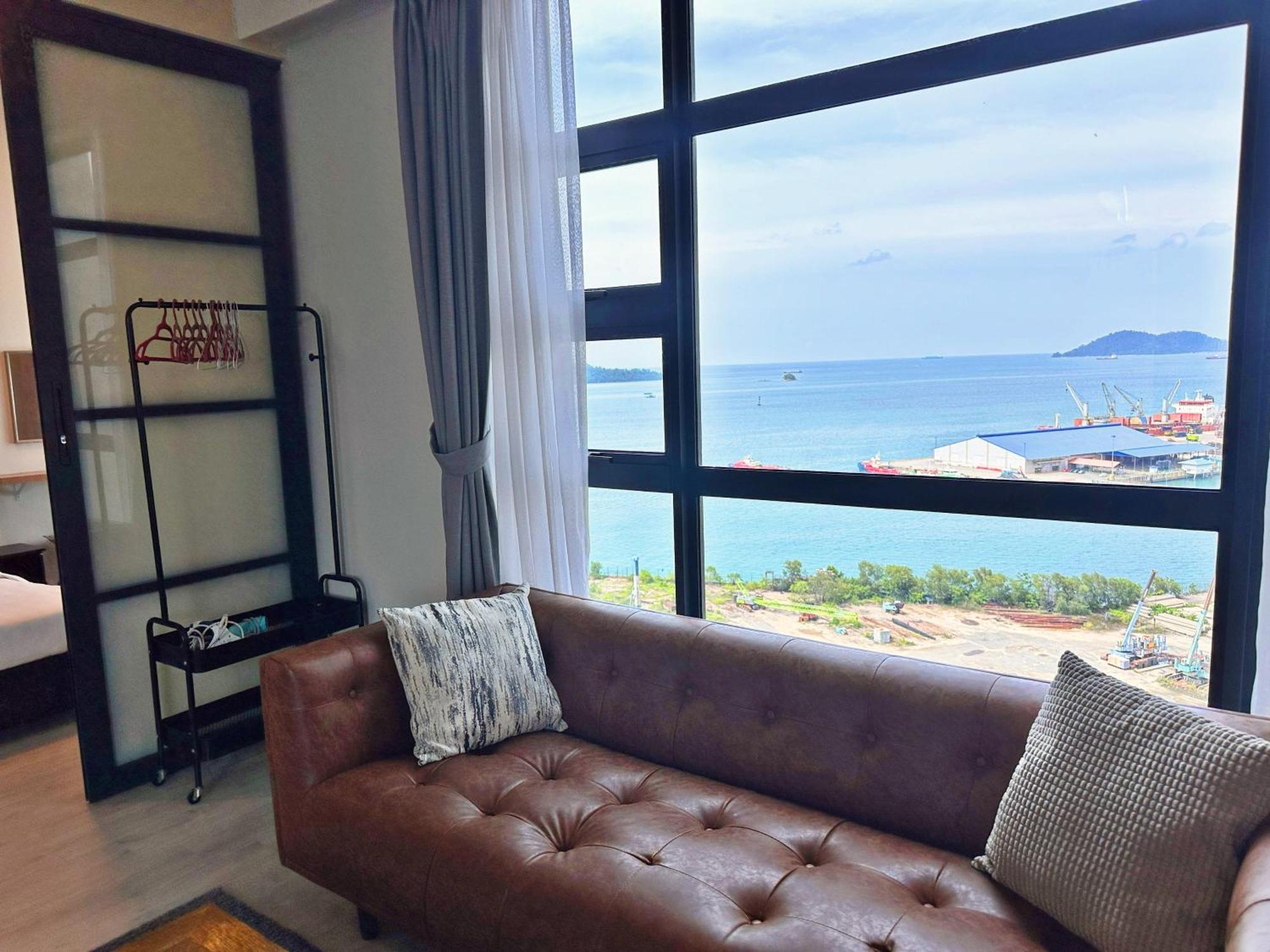 Seaview Luxury Condo Homestay 2Bed 2Bath Jesselton Quay By R2 Residence كوتا كينابالو المظهر الخارجي الصورة